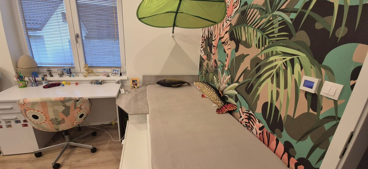 Samostatný 4-i RD Studienka – dvojgaráž, sauna, pozemok, ZNÍŽENÁ CENA — foto 17