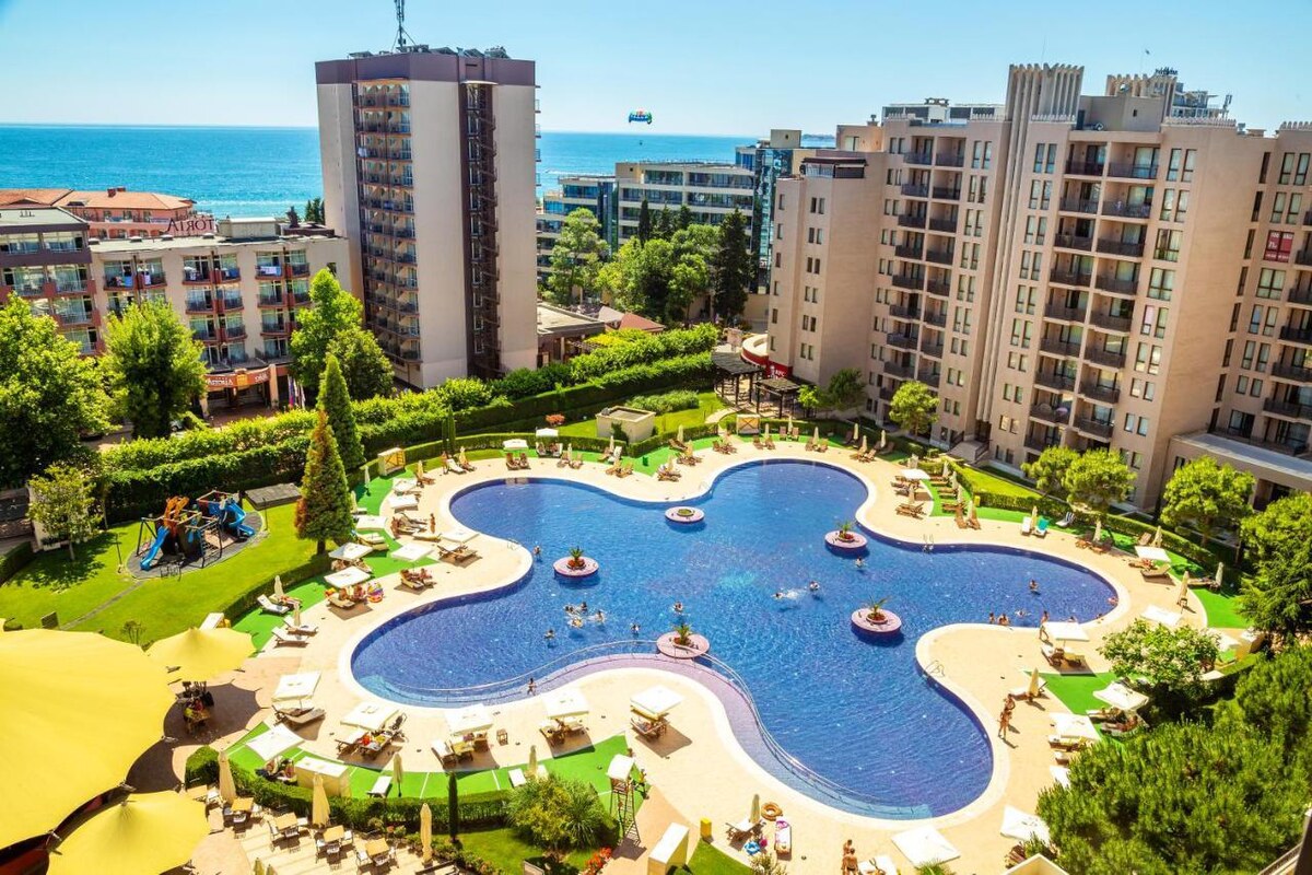 Predaj, 1 izbový investičný apartmán,55 m2 + balkón, Burgas, Bulharsko