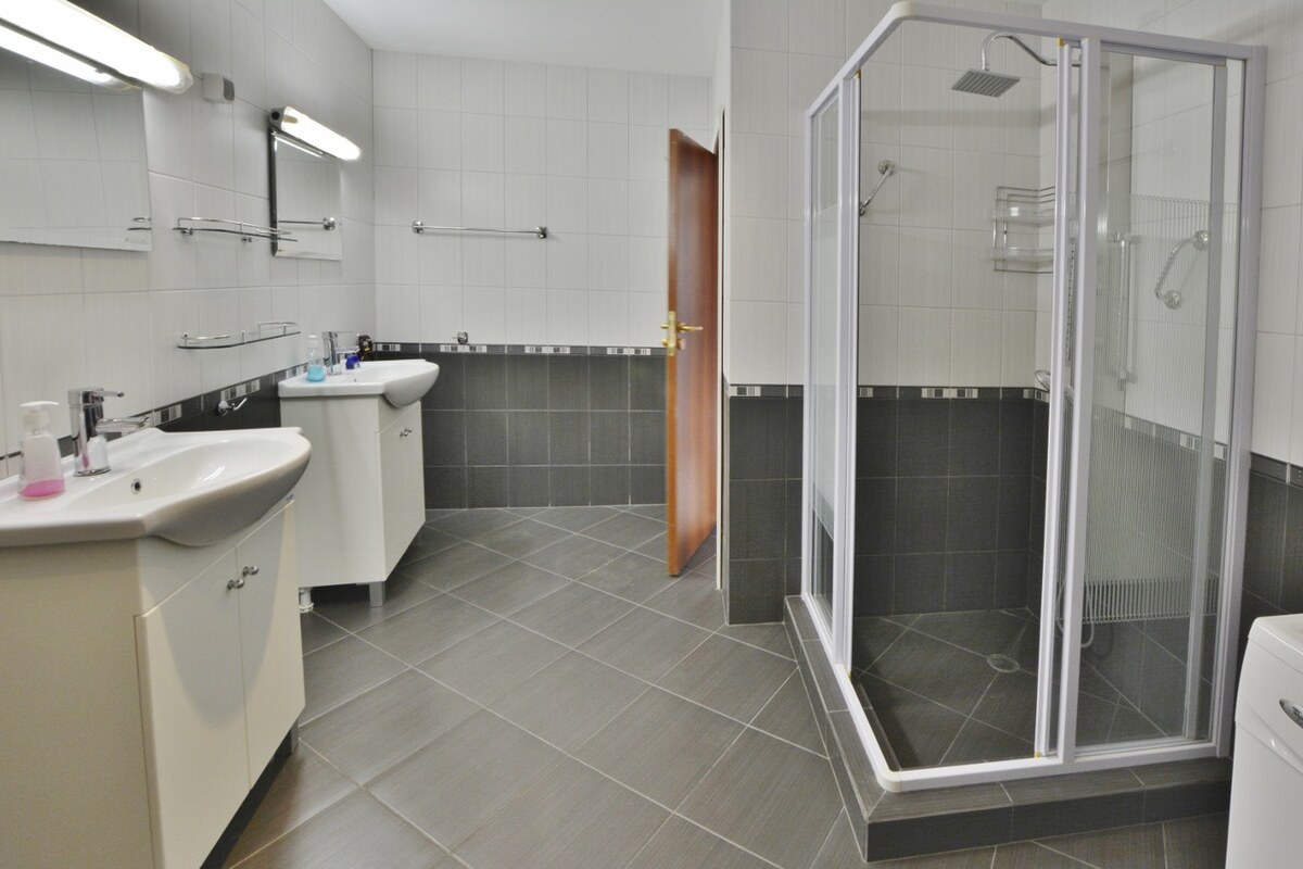Predaj, 3 i apartmán 139 m2 s výhľadom v letovisku Byala BULHARSKO — foto 17