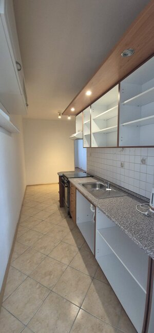 Predaj, 3 i byt, 2 balkóny, potenciál na modernizáciu, sídlisko JUH MA — foto 11