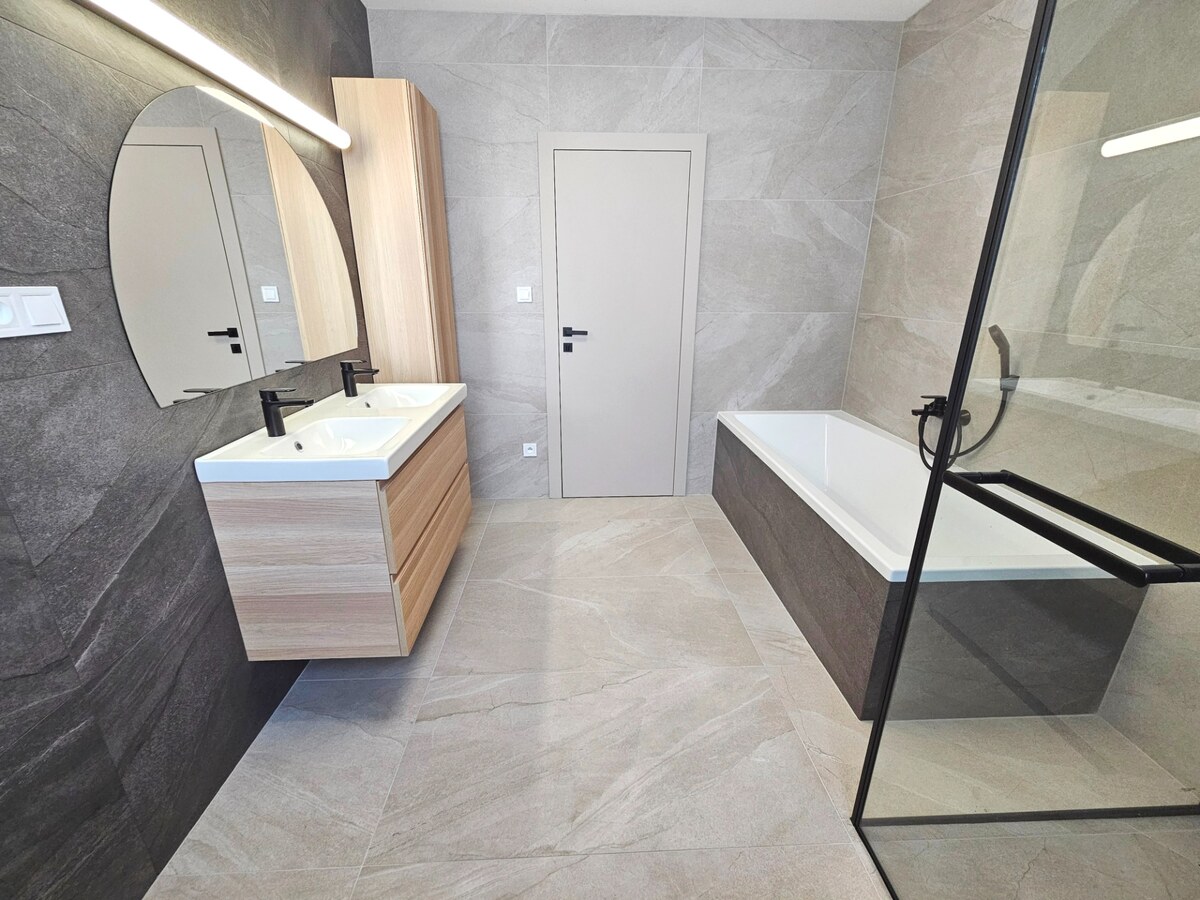 SKOLAUDOVANÝ 4 izbový RD, ÚP 128 m2 S TEP. ČERPADLOM, POZEMOK 405 m2 — foto 14