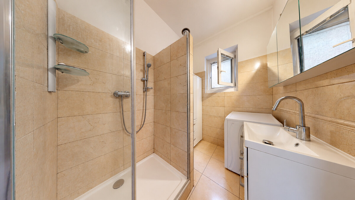 BERNOLÁKOVO - Hlavná ulica - UP cca 210 m² a pozemkom 957 m², garáž — foto 9