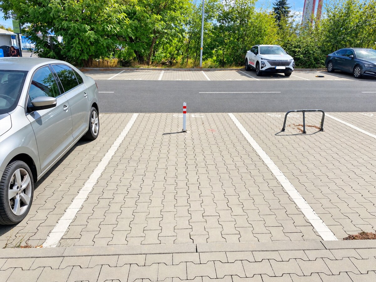 BA/NOVÉ MESTO-Prenájom vonjkašieho parkovacieho státia za rampou-POLUS — foto 4