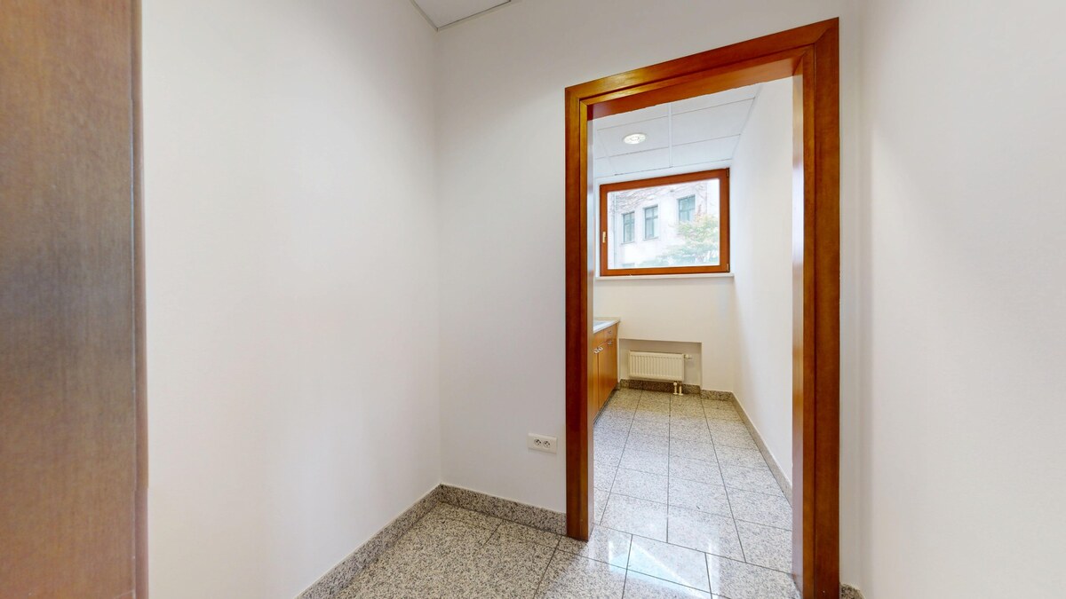 Kancelársky priestor 122,19 m² – Kukuričná, Bratislava — foto 8
