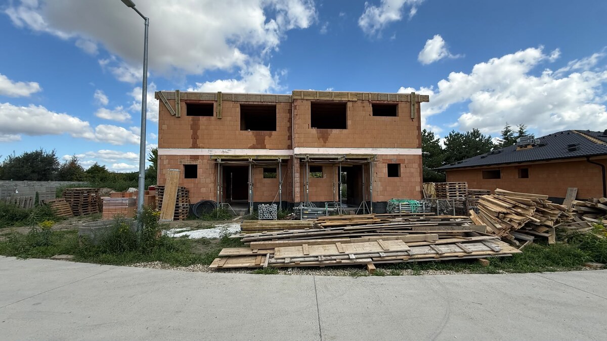 4-IZBOVÝ RODINNÝ DOM V DVOJDOME – JELŠOVÁ ULICA, BERNOLÁKOVO — foto 2