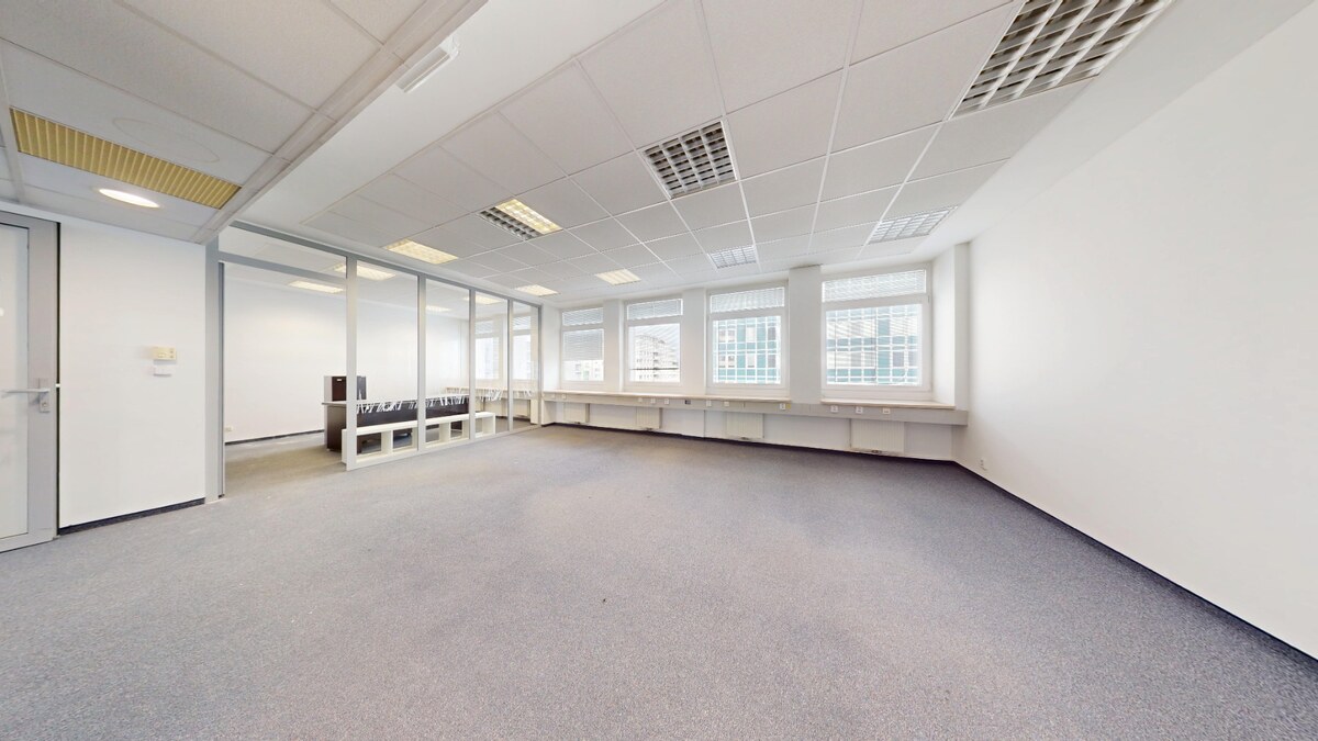 Samostatné kancelárske priestory 228,38 m2 -  BA II. Miletičova — foto 10