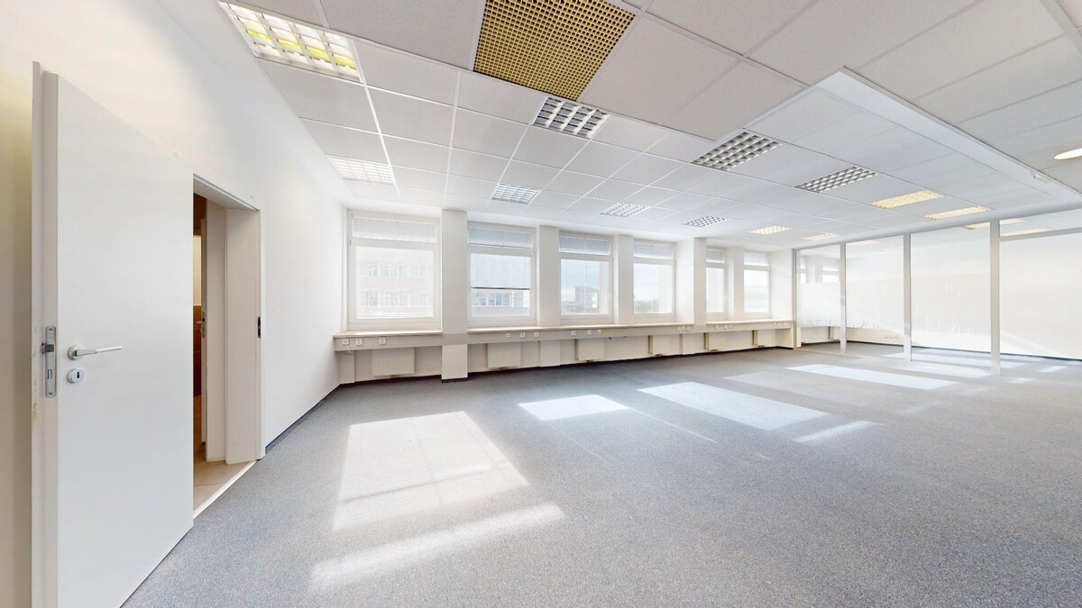 Samostatné kancelárske priestory 228,38 m2 -  BA II. Miletičova — foto 20