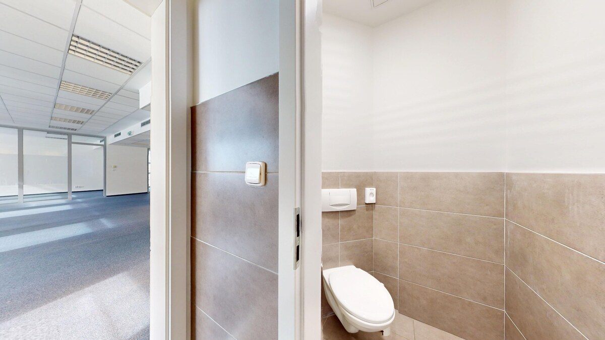 Samostatné kancelárske priestory 228,38 m2 -  BA II. Miletičova — foto 24