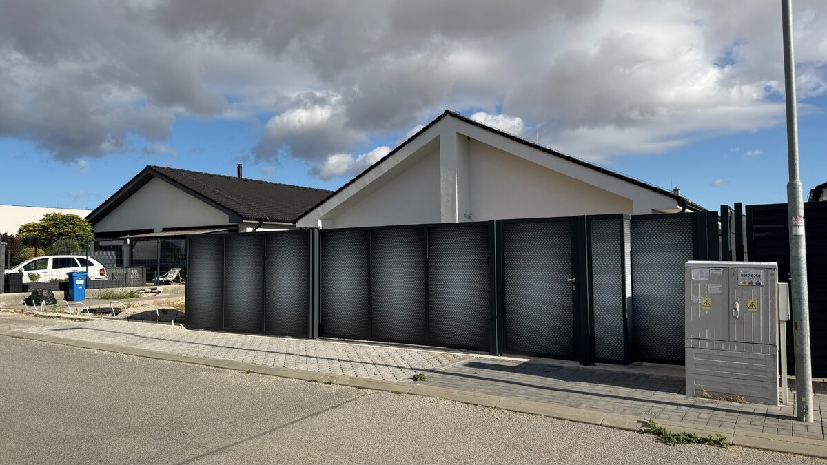 NOVOSTAVBA RODINNÉHO DOMU + OBYTNÉ PODKROVIE- úžitková plocha 136 m2 — foto 20