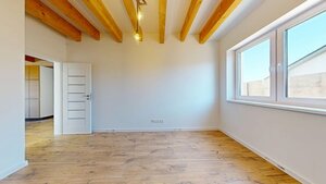 NOVOSTAVBA RODINNÉHO DOMU + OBYTNÉ PODKROVIE- úžitková plocha 136 m2 — foto 10