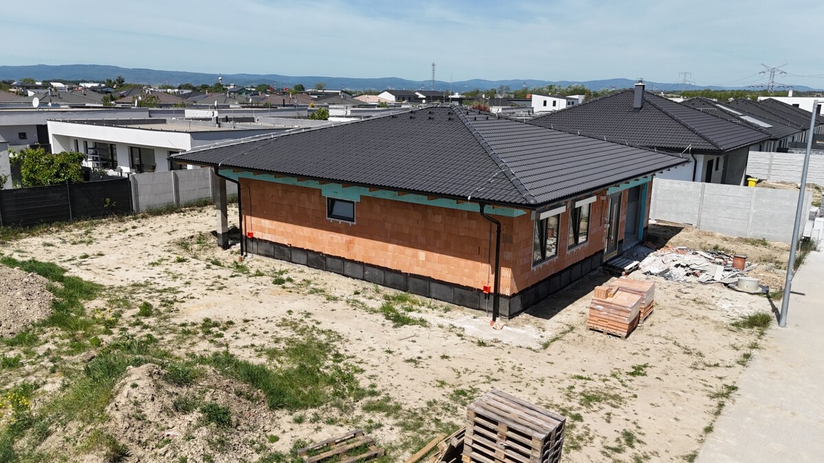 4-izbový rodinný dom s garážou v tichej lokalite Bernolákova, Hájna — foto 12