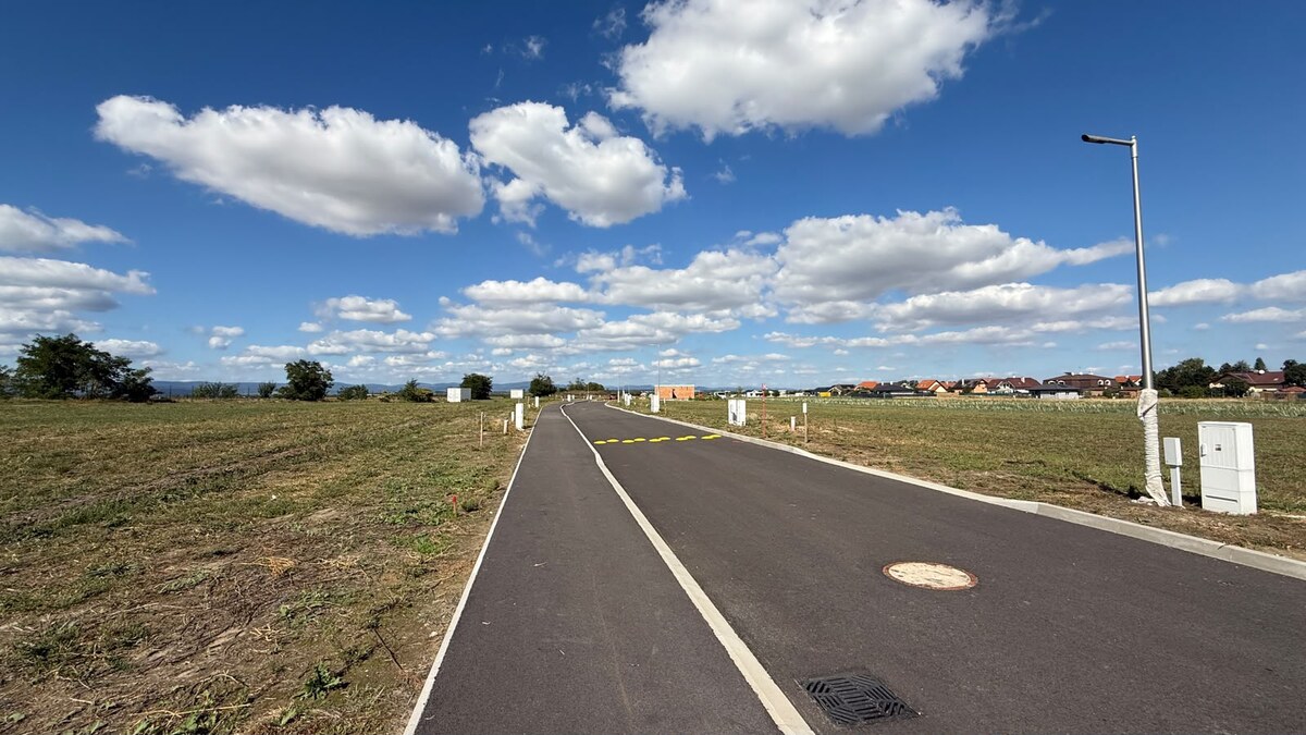 PRAKTICKÝ 4-IZBOVÝ BUNGALOV  V NOVEJ DEDINKE | POZEMOK 557 m²
