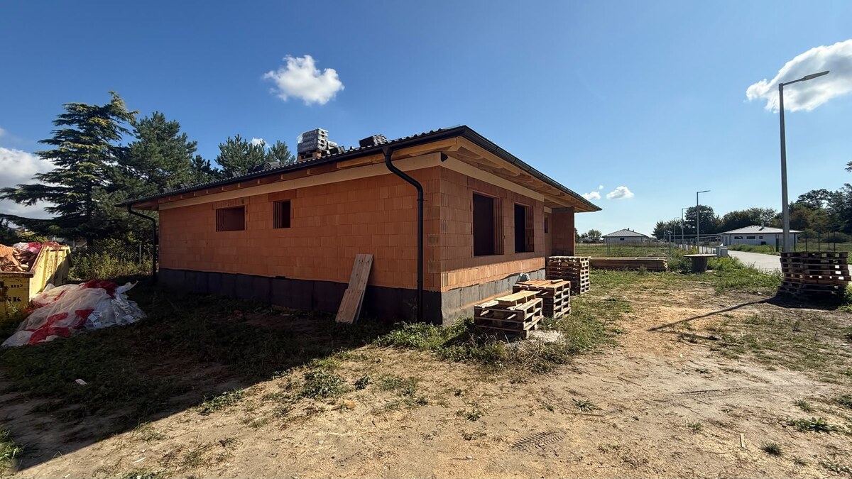 MODERNÝ 4-IZBOVÝ RODINNÝ DOM V BERNOLÁKOVE – JELŠOVÁ ULICA — foto 15