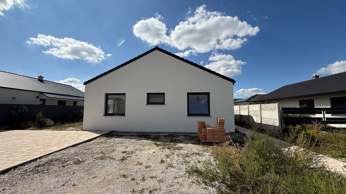 MODERNÝ 4-IZBOVÝ RODINNÝ DOM V SENCI | 116,52 m² | POZEMOK 561 m² — foto 34