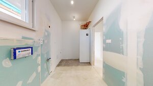 NOVY SVET - SKOLAUDOVANÝ rodinný dom s terasou a parkovaním — foto 23