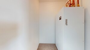 KRÁĽOVÁ PRI SENCI – SKOLAUDOVANÁ novostavba 4-izbového RD, záhrada 167 — foto 23