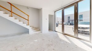 KRÁĽOVÁ PRI SENCI – SKOLAUDOVANÁ novostavba 4-izbového RD, záhrada 167 — foto 3