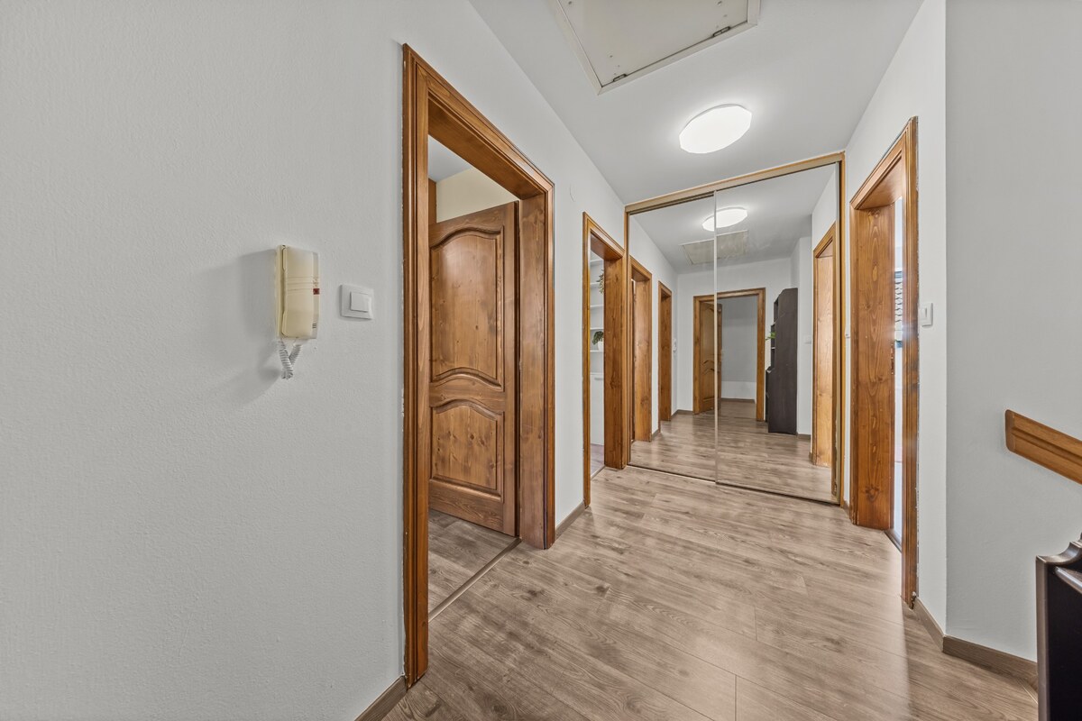 KARLOVA VES- Vila s investičným potenciálom a tromi samostatnými bytmi — foto 28