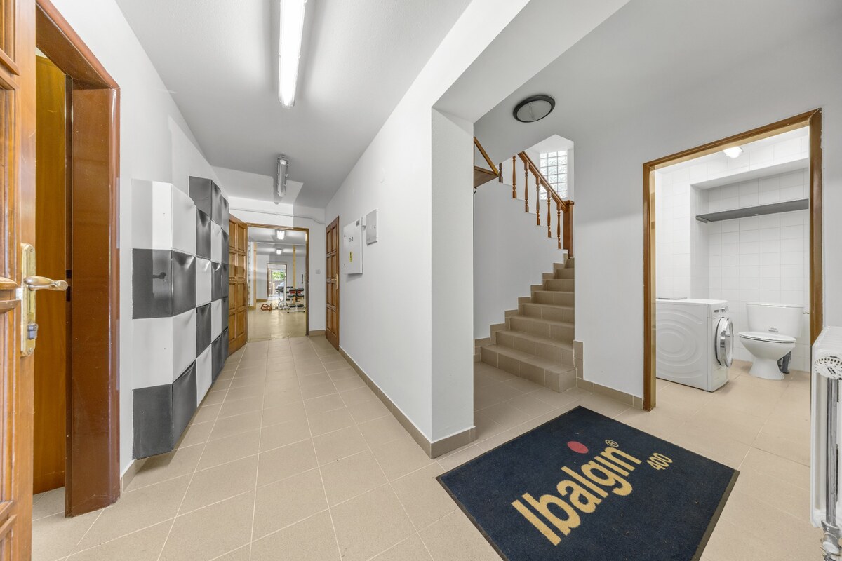 KARLOVA VES- Vila s investičným potenciálom a tromi samostatnými bytmi — foto 37