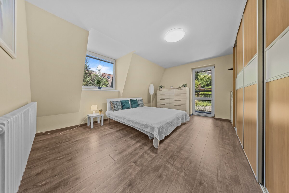 BA/DLHÉ DIELY - 4i mezonet v rodinnej vile o výmere viac ako 142m2 — foto 21
