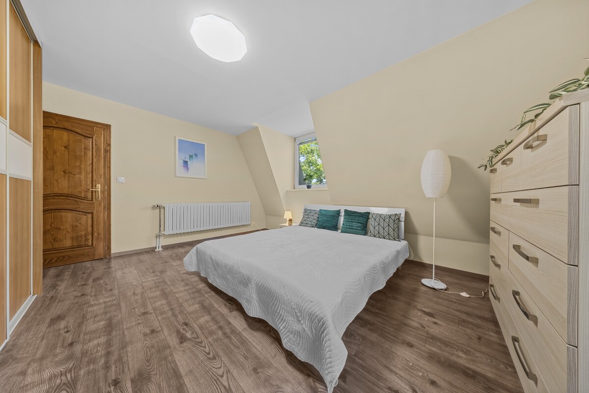 BA/DLHÉ DIELY - 4i mezonet v rodinnej vile o výmere viac ako 142m2 — foto 22