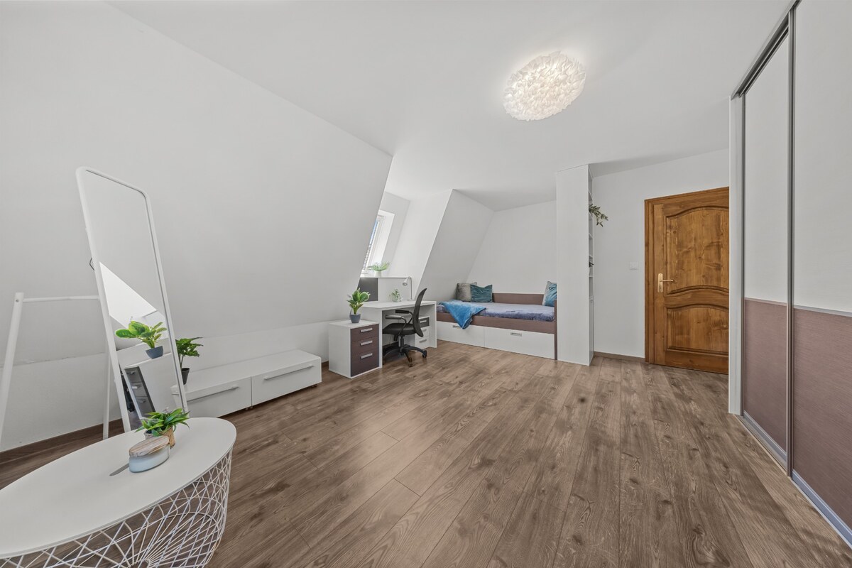 BA/DLHÉ DIELY - 4i mezonet v rodinnej vile o výmere viac ako 142m2 — foto 25