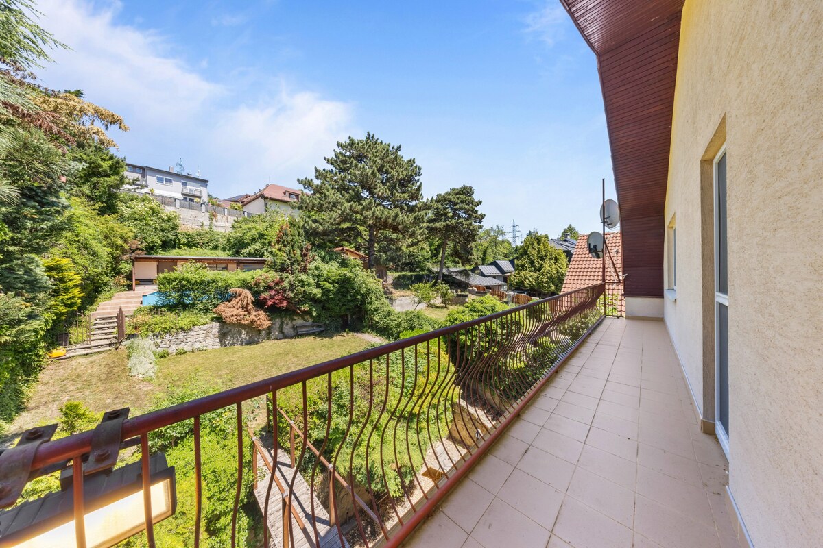 BA/DLHÉ DIELY - 4i mezonet v rodinnej vile o výmere viac ako 142m2 — foto 29