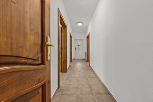 4-IZBOVÝ BYT S TERASOU V EXKLUZÍVNEJ VILE | KARLOVA VES — foto 12