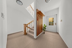 4-IZBOVÝ BYT S TERASOU V EXKLUZÍVNEJ VILE | KARLOVA VES — foto 20