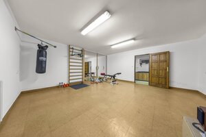 4-IZBOVÝ BYT S TERASOU V EXKLUZÍVNEJ VILE | KARLOVA VES — foto 22