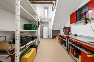 4-IZBOVÝ BYT S TERASOU V EXKLUZÍVNEJ VILE | KARLOVA VES — foto 27