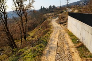AHOJ BRIEŽKY | VÝNIMOČNÉ BÝVANIE NA ROZHRANÍ MESTA A PRÍRODY — foto 7