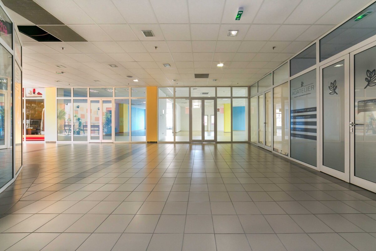 GA/CENTRUM - Veľký obchodný priestor o výmere 337m2 s parkovaním — foto 12