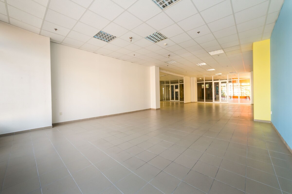 GALANTA/CENTRUM - obchodný priestor s balkónom v OC GALAXIA — foto 4