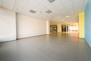 GALANTA/CENTRUM - obchodný priestor s balkónom v OC GALAXIA — foto 4
