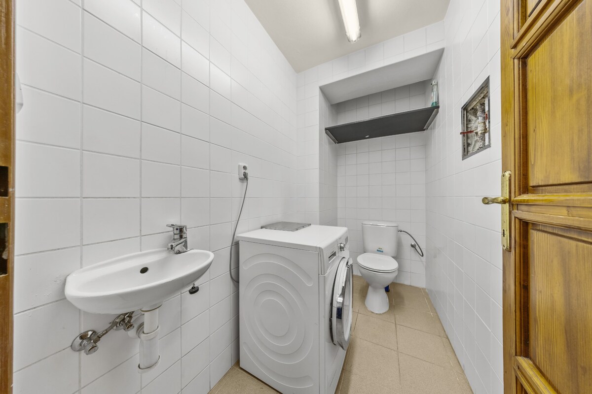 KARLOVA VES- Vila s investičným potenciálom a tromi samostatnými bytmi — foto 38