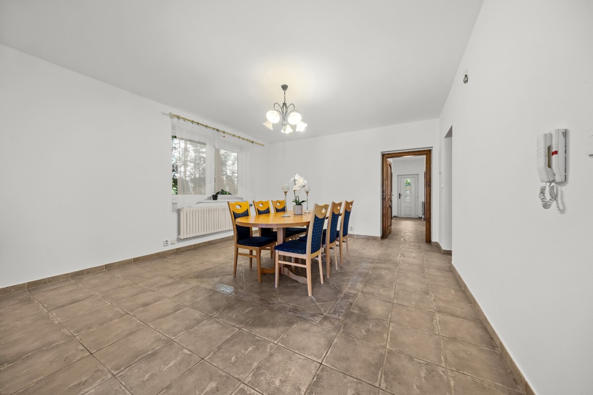 KARLOVA VES- Vila s investičným potenciálom a tromi samostatnými bytmi — foto 8