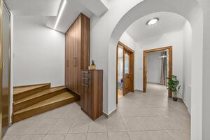 KARLOVA VES- Vila s investičným potenciálom a tromi samostatnými bytmi — foto 15