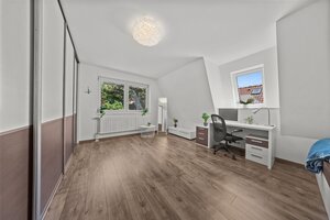 KARLOVA VES- Vila s investičným potenciálom a tromi samostatnými bytmi — foto 30