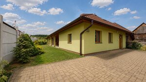 ČARADICE-Priestranný 5izbový dom s veľkou záhradou a pozemkom 1555m2 — foto 36