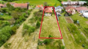 ČARADICE-Priestranný 5izbový dom s veľkou záhradou a pozemkom 1555m2 — foto 40