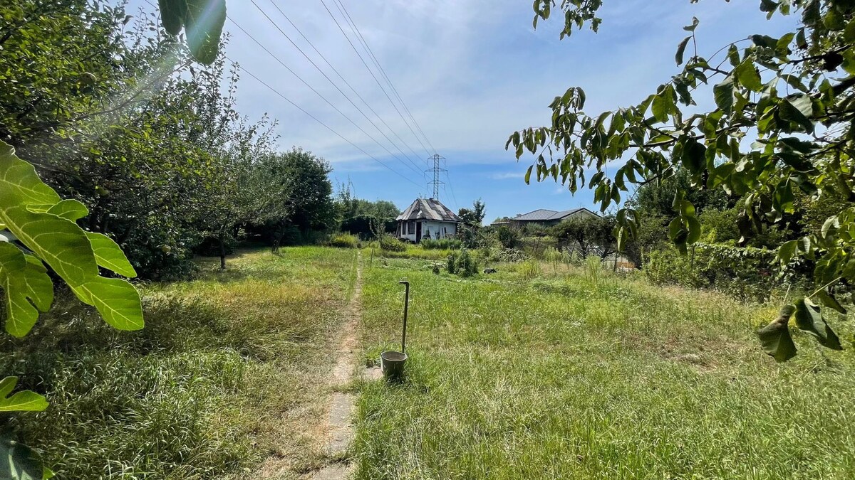 Slnečný pozemok pri Malom Dunaji s chatkou – ideálne miesto na  oddych — foto 3