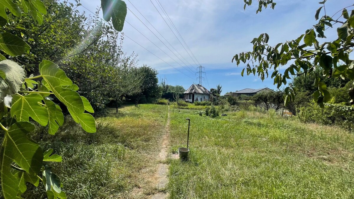 Slnečný pozemok pri Malom Dunaji s chatkou – ideálne miesto na  oddych — foto 6
