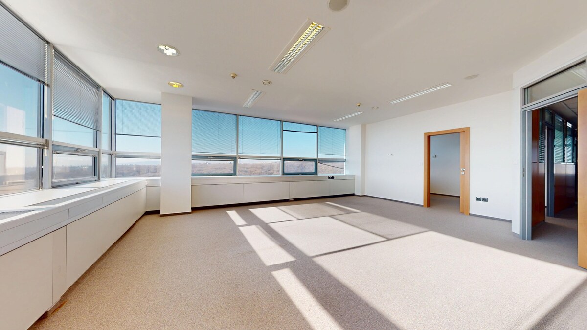 Krásne moderné kancelárie WESTEND TOWER, Dúbravská cesta BA IV. — foto 21