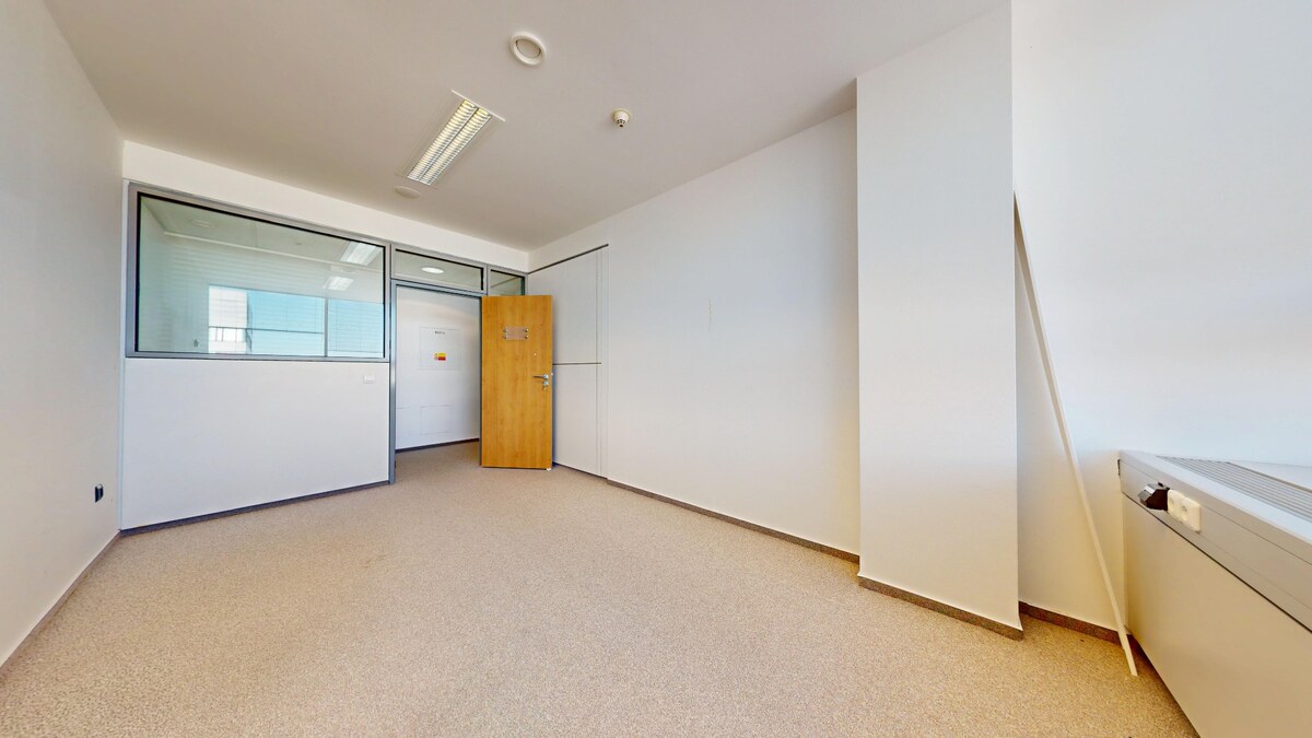 Krásne moderné kancelárie WESTEND TOWER, Dúbravská cesta BA IV. — foto 6
