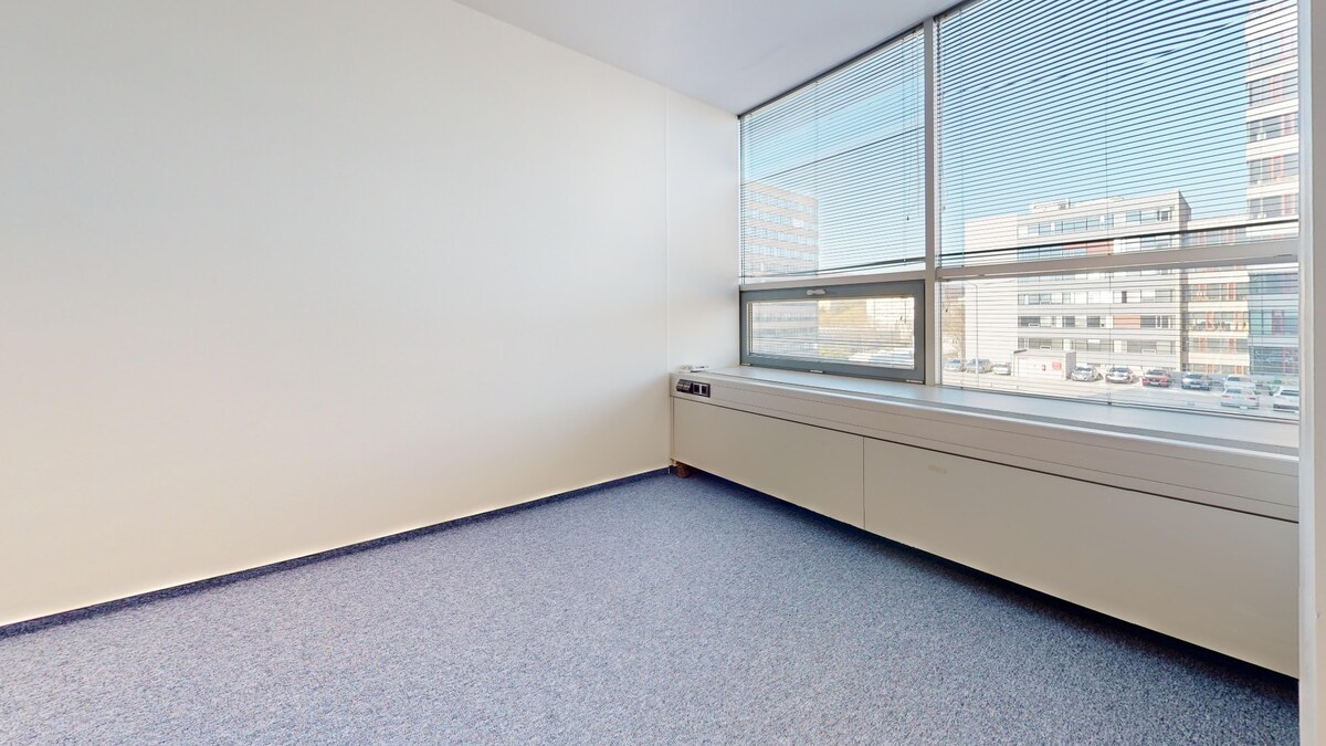 Moderná kancelária 20,17 m2 -  WESTEND TOWER, Dúbravská cesta BA IV. — foto 6