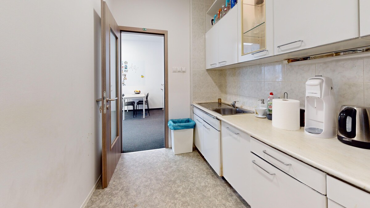 Samostatné kancelárske priestory 95,6 m2 -  BA II. Miletičova — foto 14