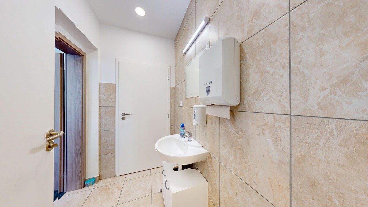 Samostatné kancelárske priestory 95,6 m2 -  BA II. Miletičova — foto 17