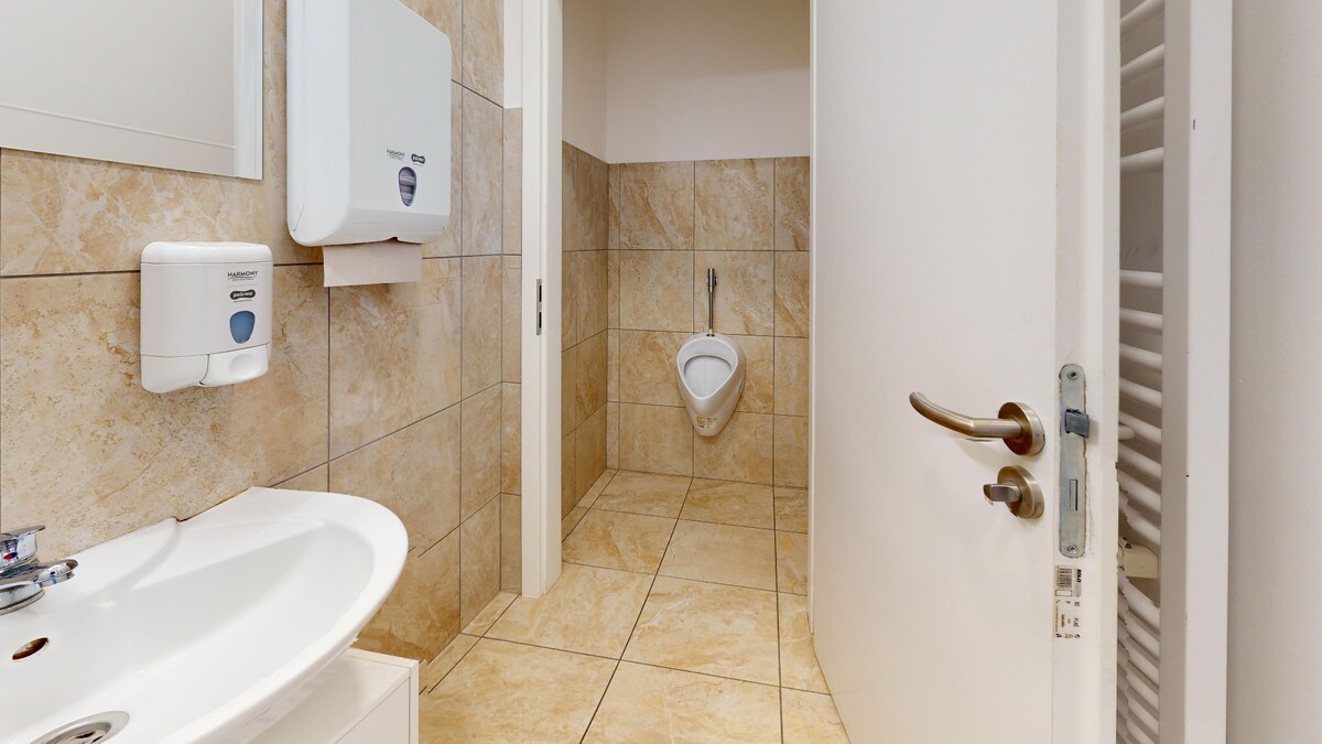 Samostatné kancelárske priestory 95,6 m2 -  BA II. Miletičova — foto 23