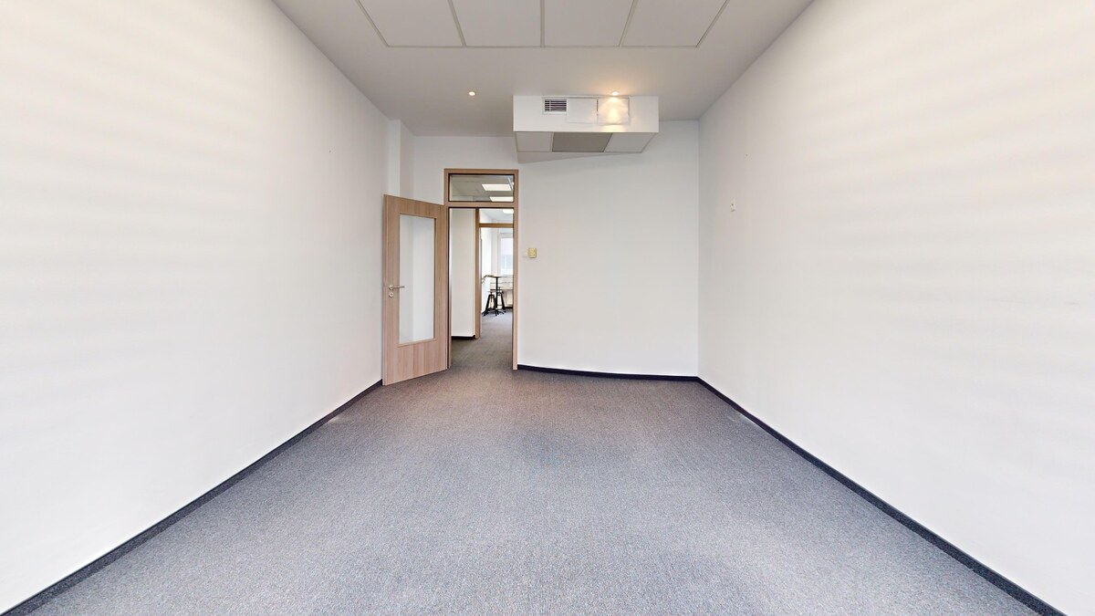 Samostatné kancelárske priestory 95,6 m2 -  BA II. Miletičova — foto 25